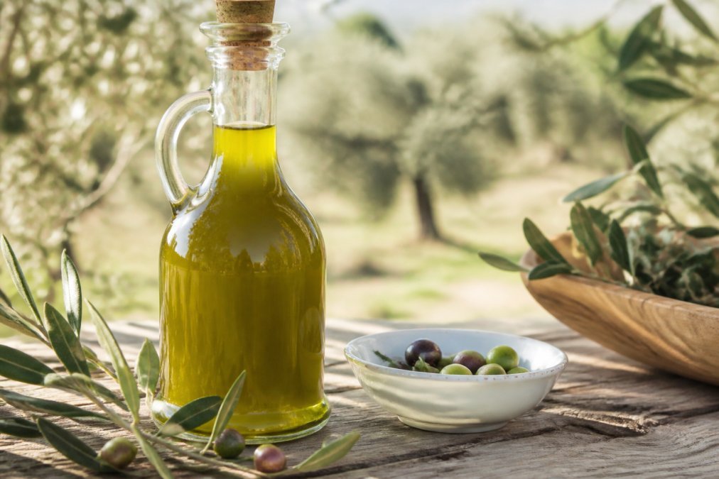 Unfiltered Extra Virgin Olive Oil: Benefits & Best Uses